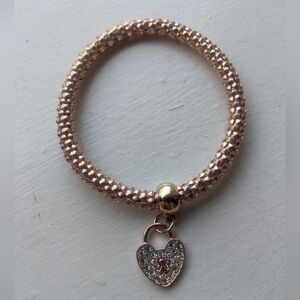 NWOT Simplysity Luxurious Unisex Heart Charm Bangle In Yellow Gold Plating